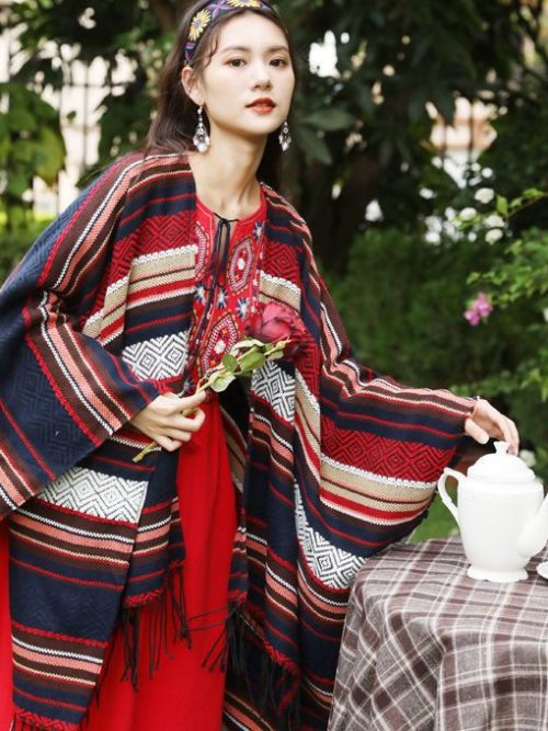 Poncho femme bleu et rouge